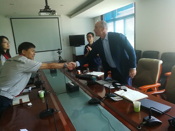 通力合作  攜手共贏(yíng)