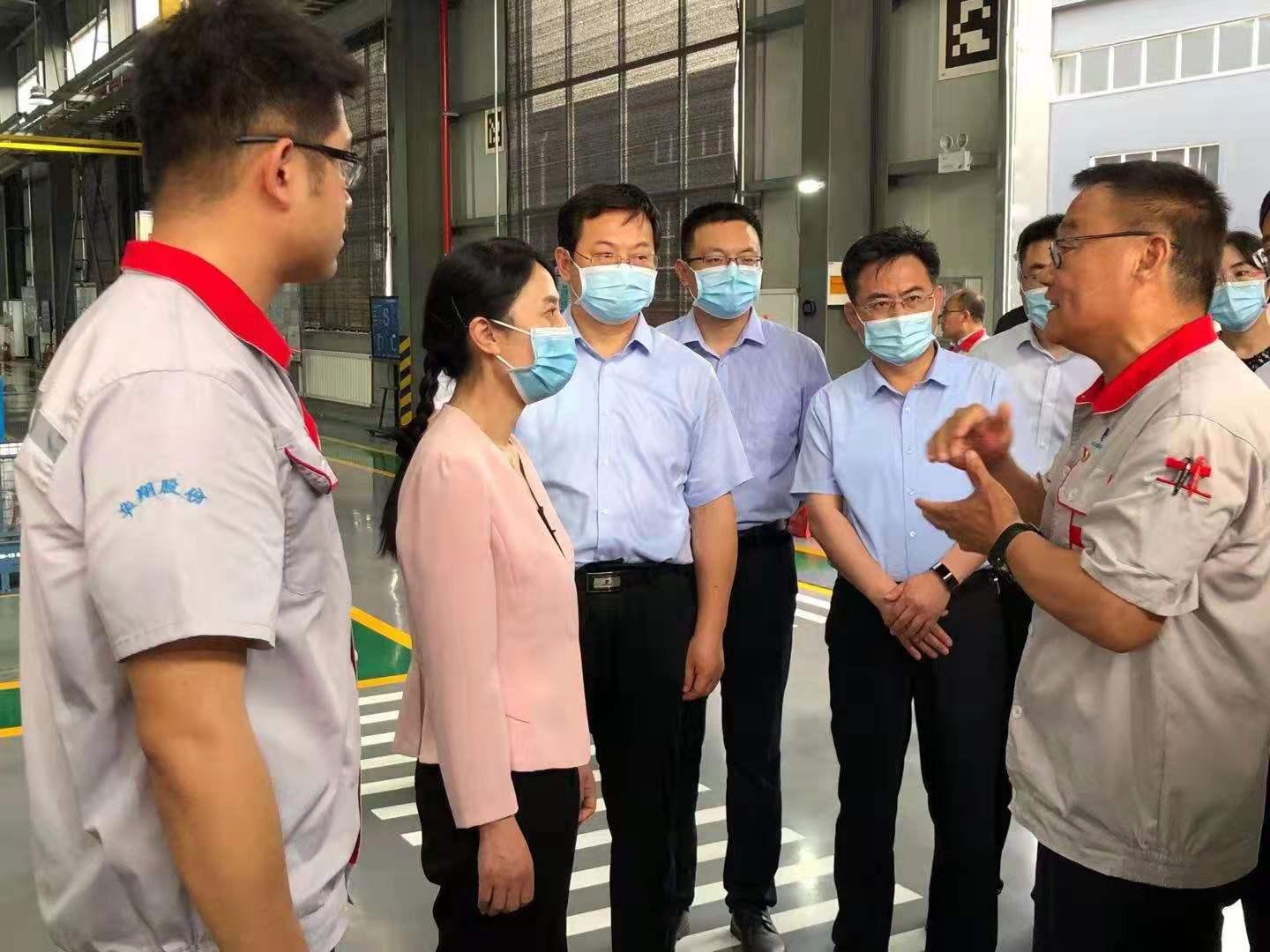 省委常委、組織部部長(zhǎng)陳安麗蒞臨我司調(diào)研企業(yè)黨建及運(yùn)行情況